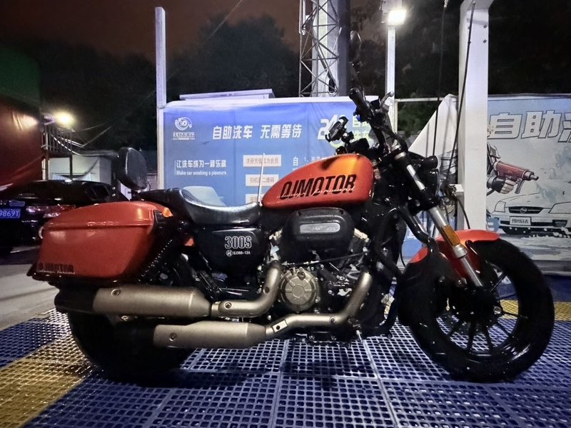 二手QJMOTOR闪300
