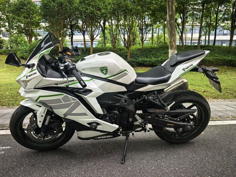 二手川崎ZX-4R
