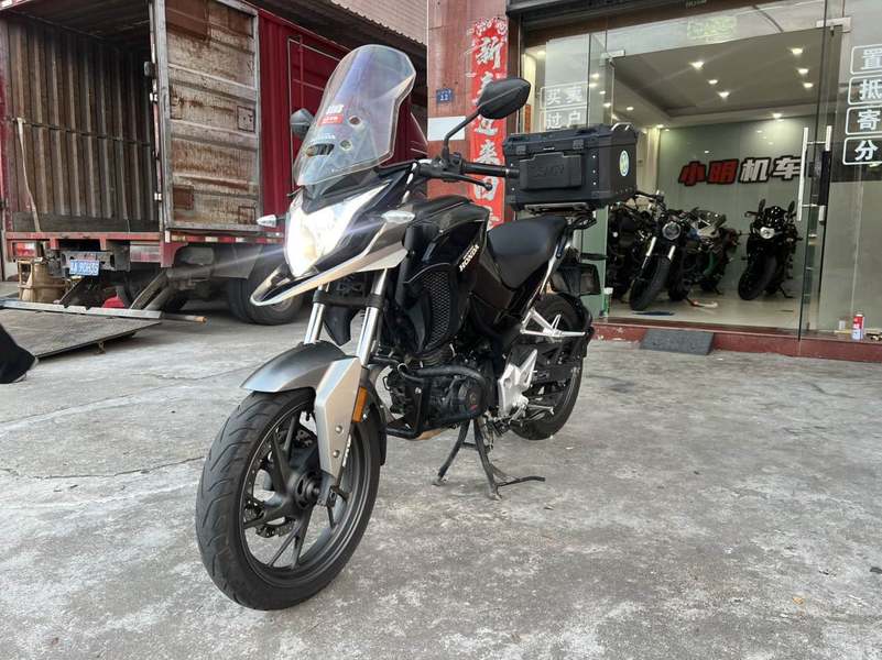 二手五羊本田猛鸷 CB190X