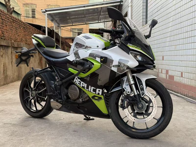 二手QJMOTOR赛250