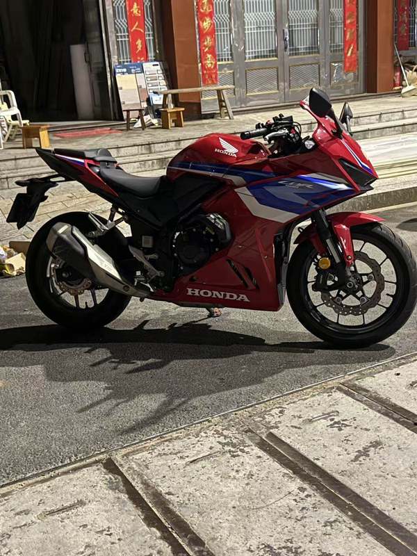二手本田CBR400R