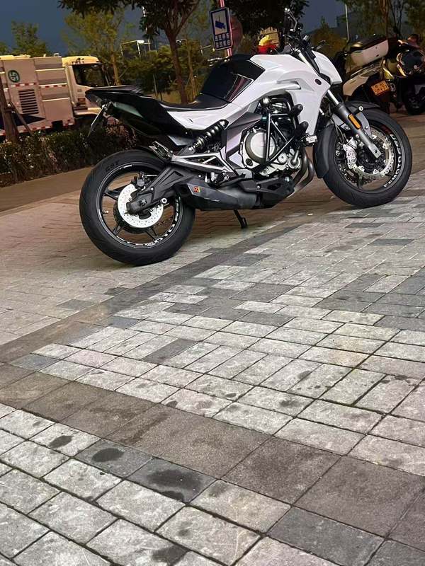 二手春风650NK