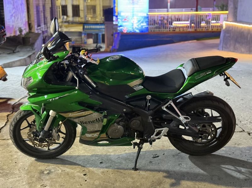 二手贝纳利龙卷风 Tornado 302R
