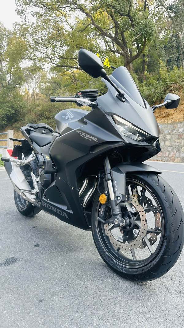 二手本田CBR400R