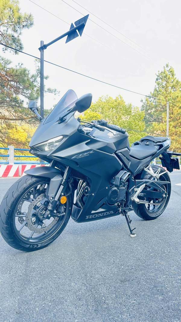 二手本田CBR400R