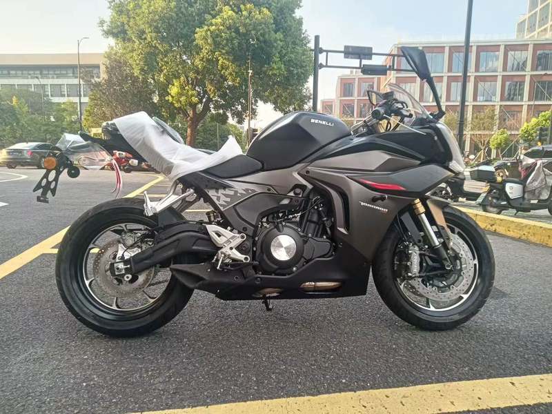 二手贝纳利龙卷风 Tornado 552R