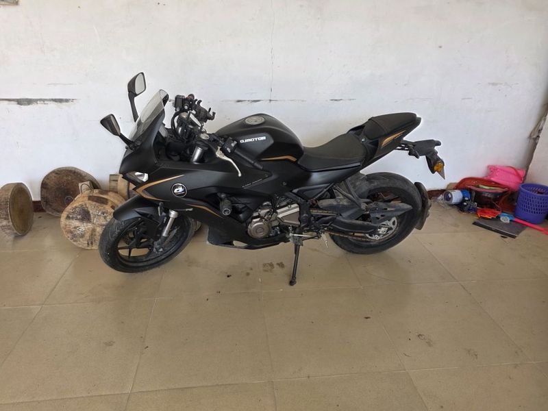 二手QJMOTOR赛250