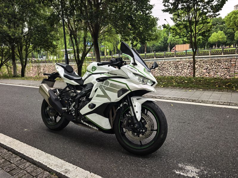 二手川崎ZX-4R