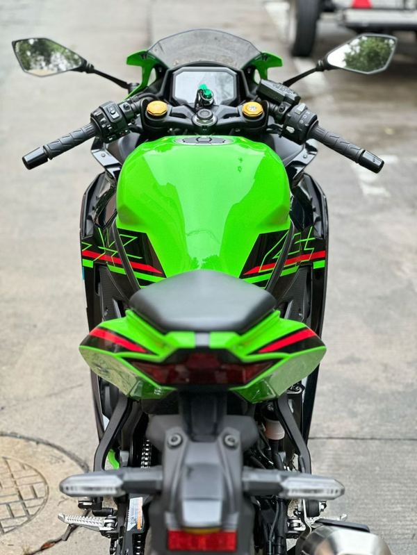 二手川崎ZX-4R