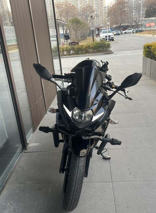 二手豪爵铃木GSX250R