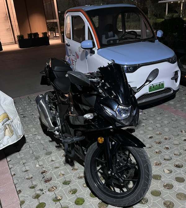 二手豪爵铃木GSX250R