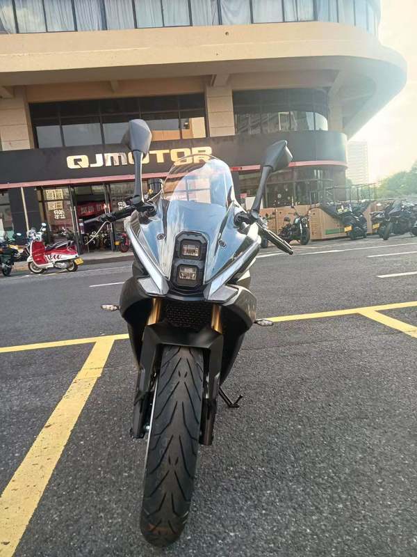 二手贝纳利龙卷风 Tornado 552R