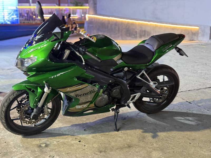 二手贝纳利龙卷风 Tornado 302R