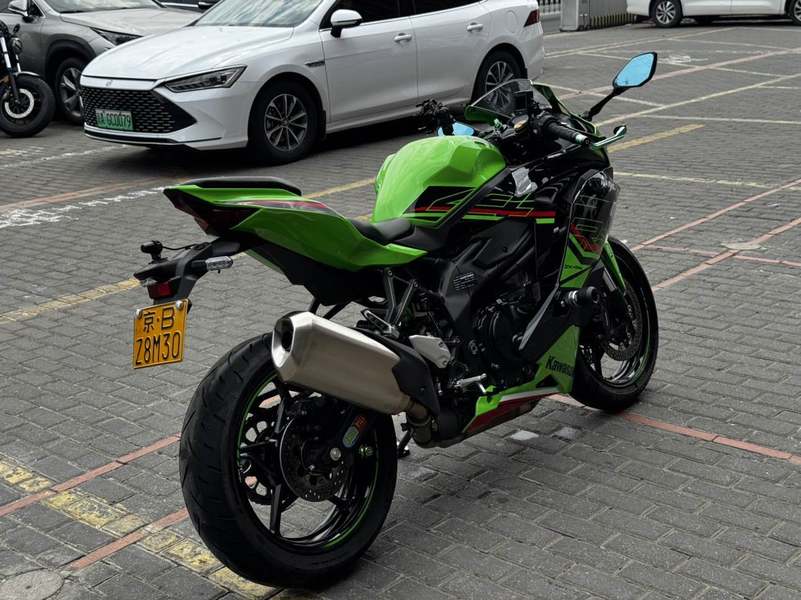 二手川崎ZX-4R