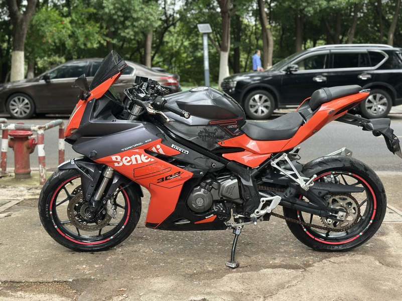 二手贝纳利龙卷风 Tornado 302R