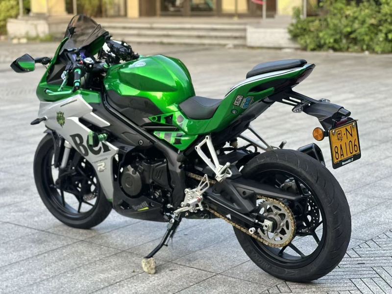 二手贝纳利龙卷风 Tornado 252R