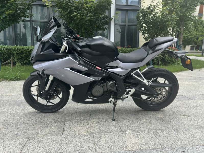 二手贝纳利龙卷风 Tornado 252R