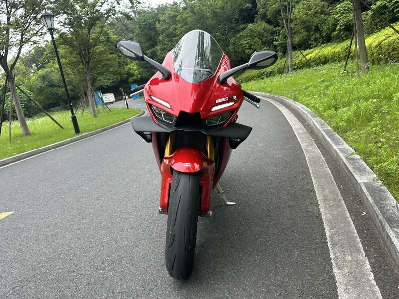 二手张雪机车820RR