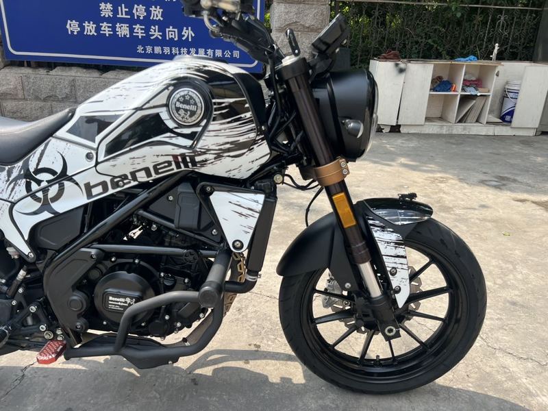 二手贝纳利幼狮 Leoncino 250