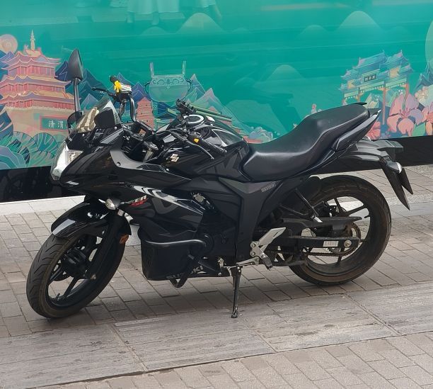 二手济南铃木极客飒 Gixxer 155