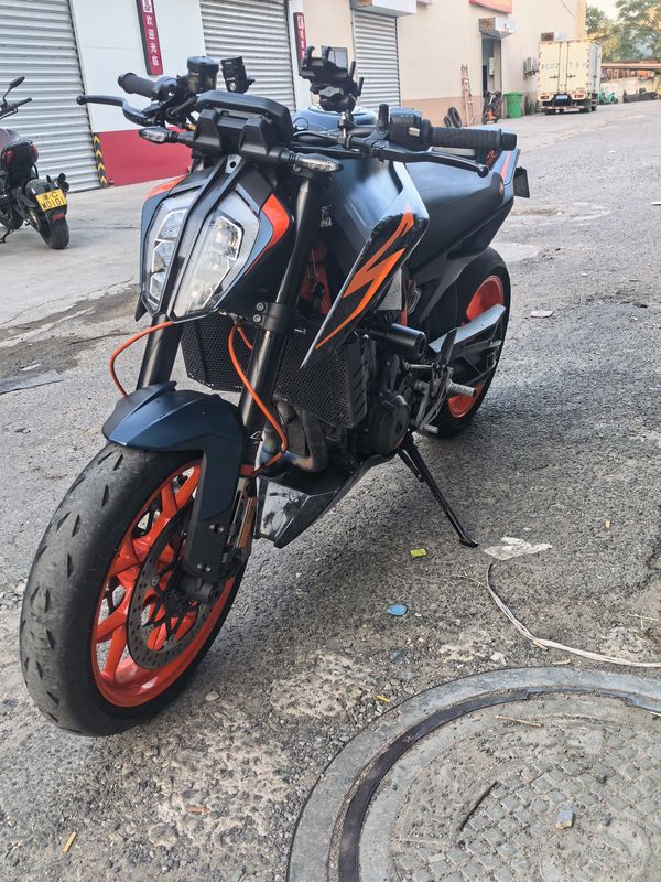 二手KTMR2R890 Duke