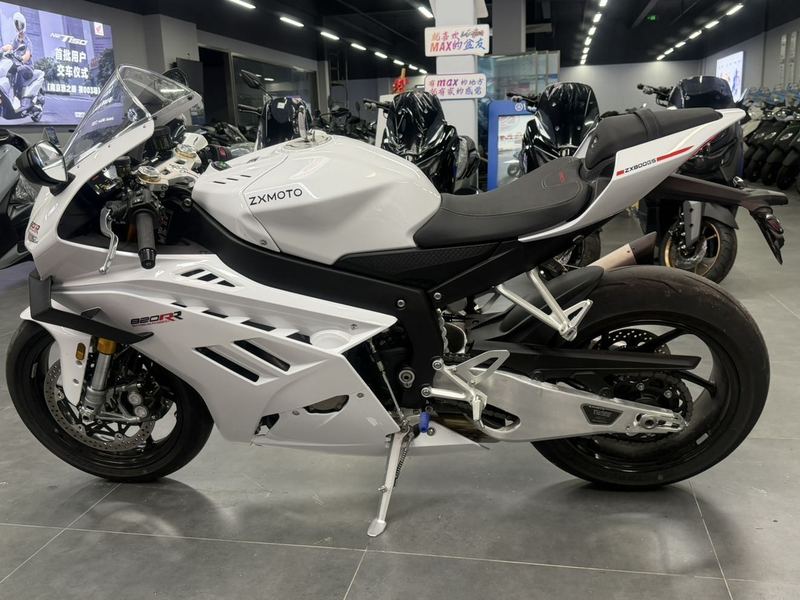 二手张雪机车820RR