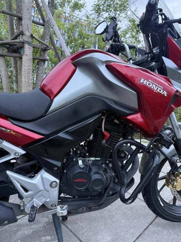 二手五羊本田猛鸷 CB190X