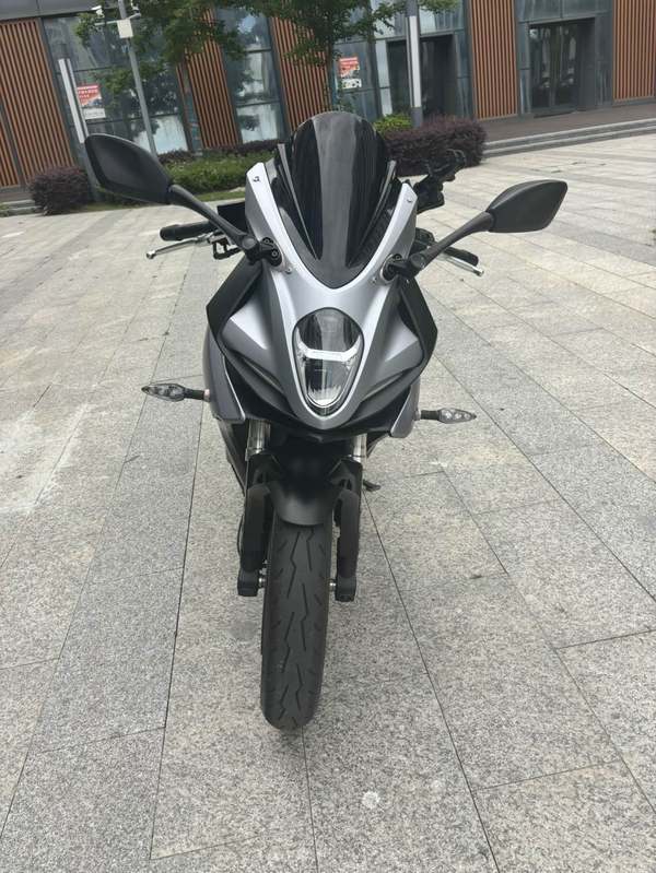 二手贝纳利龙卷风 Tornado 252R