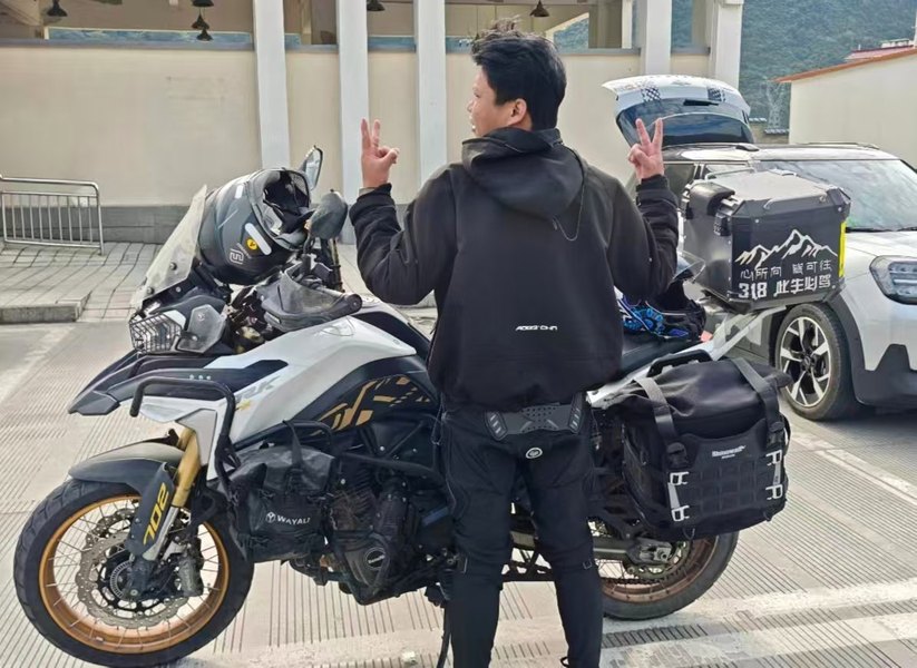 二手贝纳利TRK702