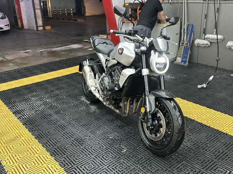 二手本田CB1000R
