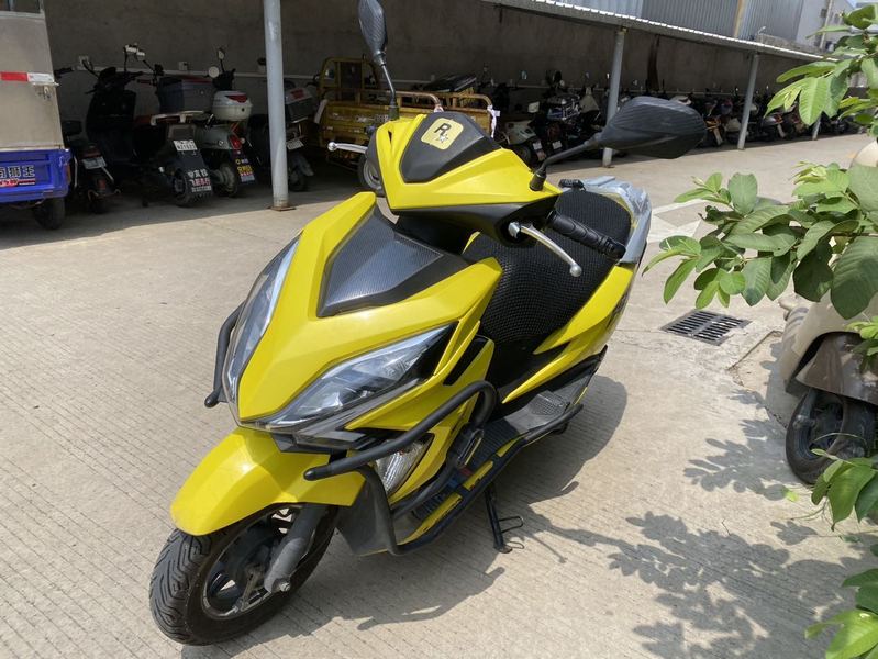 二手新大洲本田裂行 RX125Fi