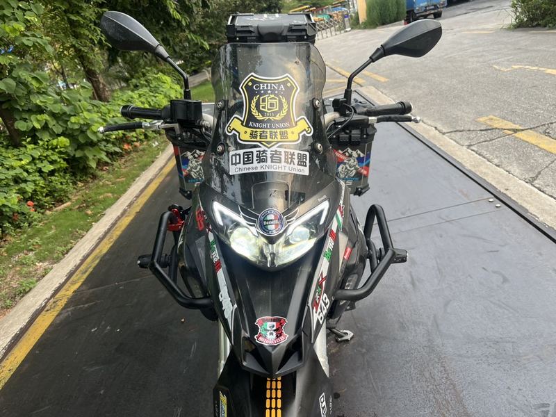 二手贝纳利金鹏 TRK251