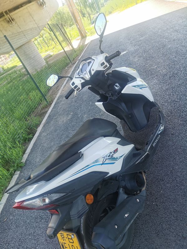二手新大洲本田裂行 RX125Fi