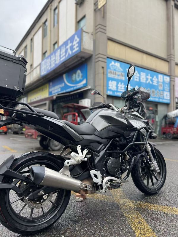 二手贝纳利金鹏 TRK251