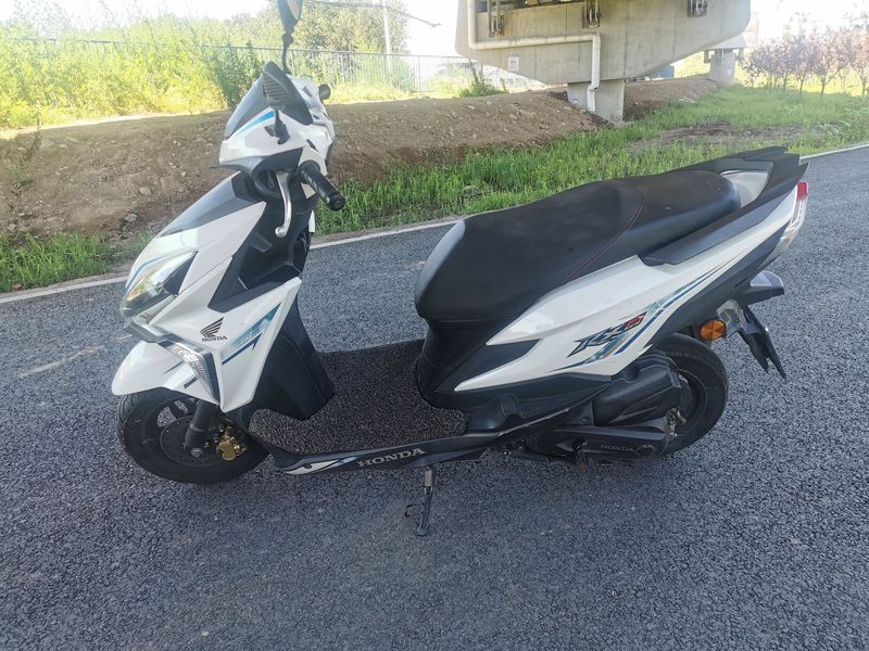 二手新大洲本田裂行 RX125Fi