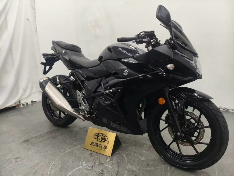 二手豪爵铃木GSX250R
