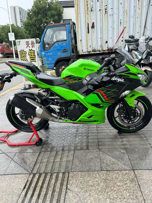 二手川崎Ninja 400