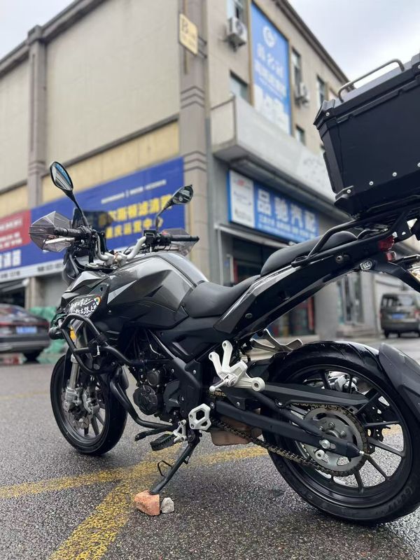 二手贝纳利金鹏 TRK251