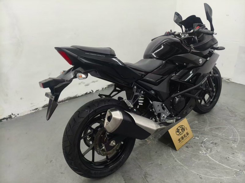 二手豪爵铃木GSX250R
