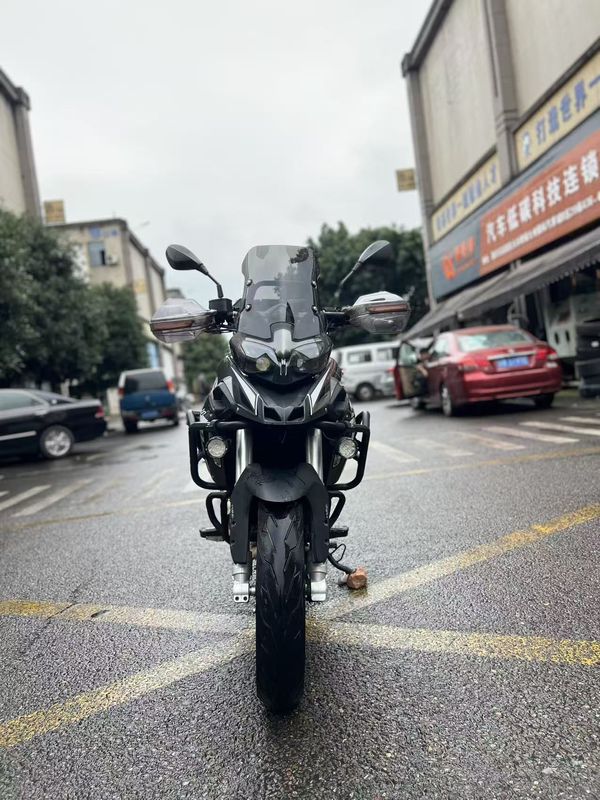 二手贝纳利金鹏 TRK251