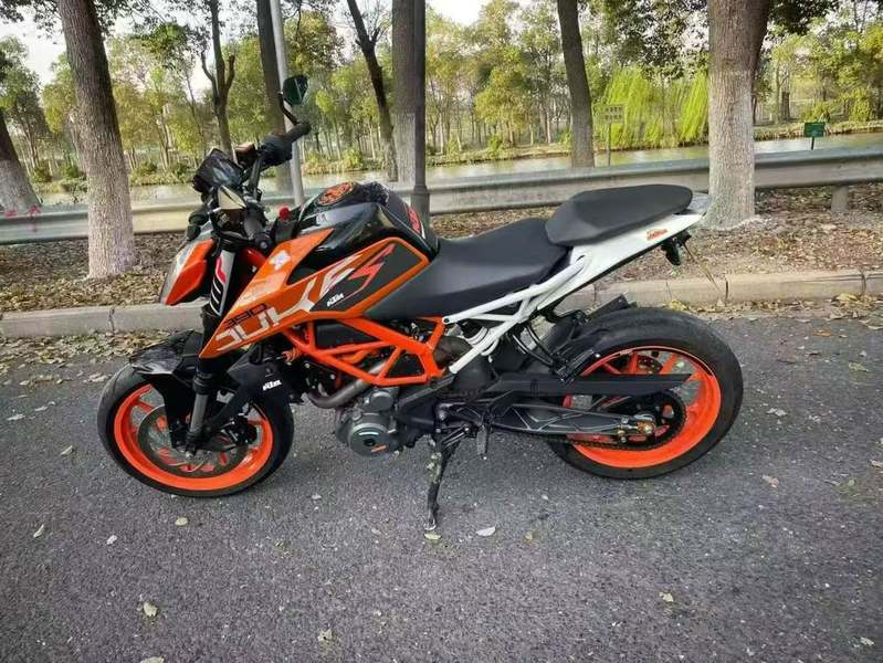 二手KTMR2R390 Duke