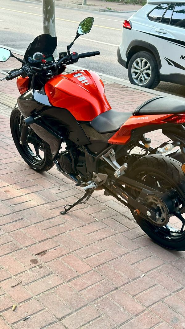 二手川崎Z 250 ABS