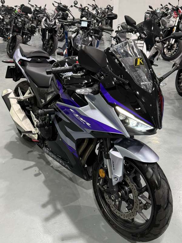 二手本田CBR400R