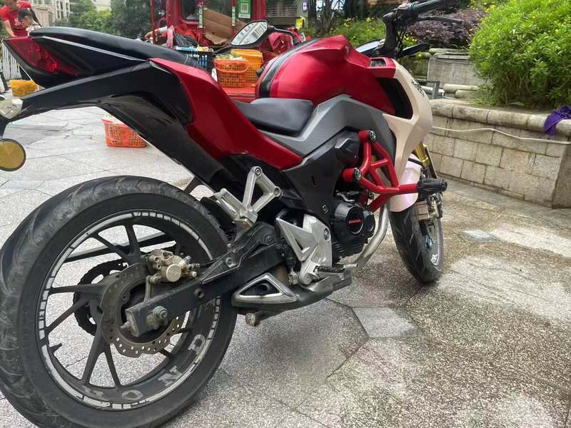 二手五羊本田CB190R 暴锋眼