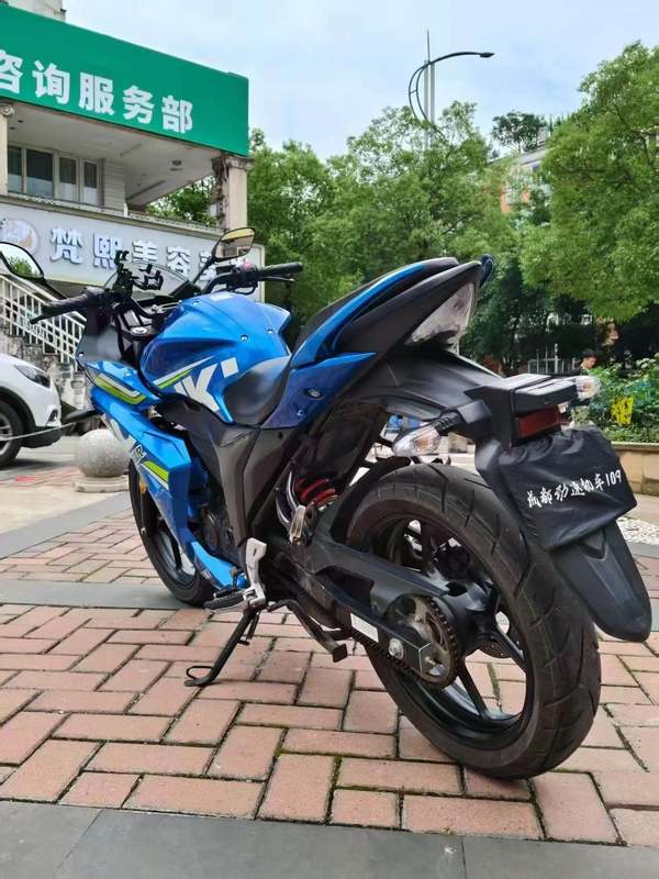 二手济南铃木极客飒 Gixxer 155