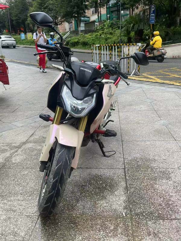 二手五羊本田CB190R 暴锋眼