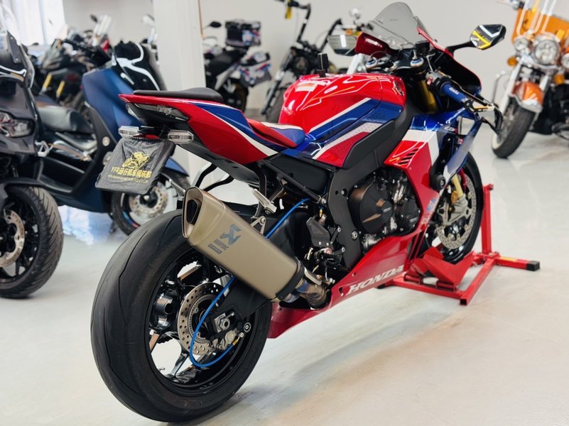 二手本田CBR 1000 RR-R