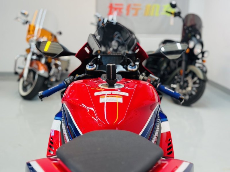 二手本田CBR 1000 RR-R