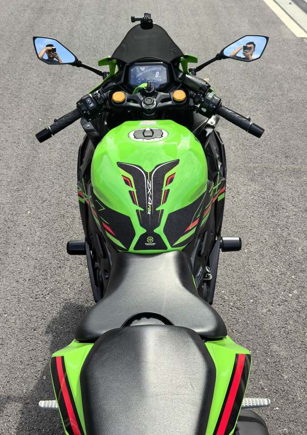 二手川崎ZX-4R