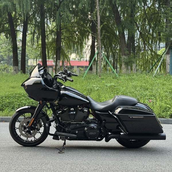 二手哈雷戴维森公路滑翔 Road Glide